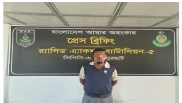 পাঁচবিবিতে ফেনসিডিলসহ মাদক ব্যবসায়ী গ্রেপ্তার